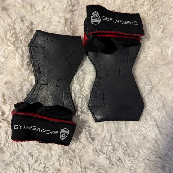 Gymreapers Black and Red Lifting Straps Small - Picture 4 of 6